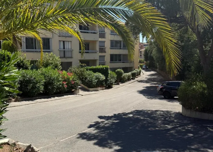 Cosy A 200m De La Mer! Saint-Raphael (Var)